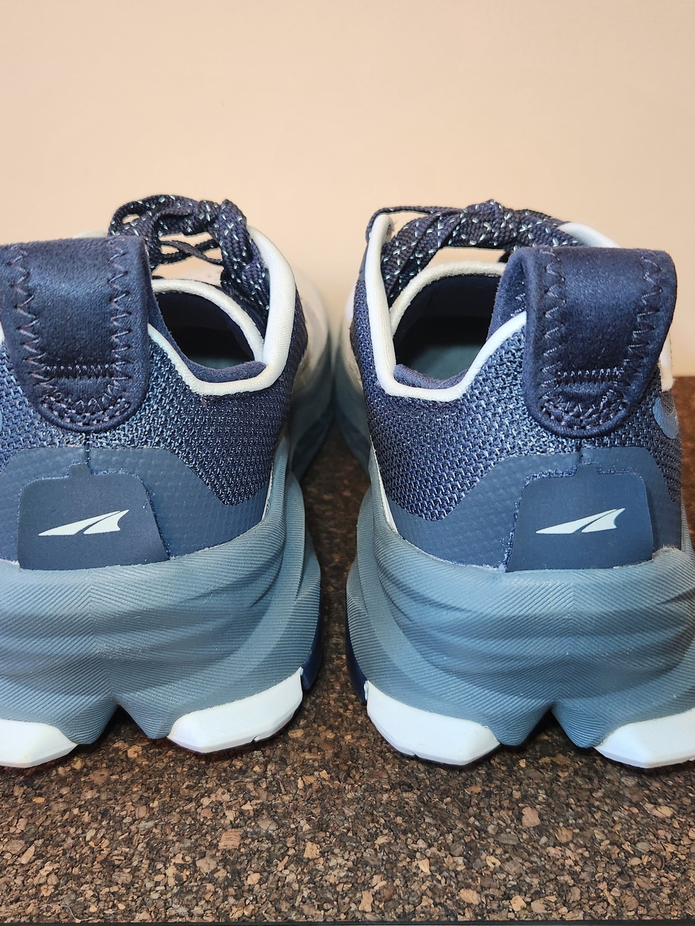 Altra Olympus 6 Trail Running Shoes Mens Size 13 Like New - Picture 8 of 12